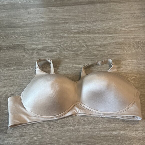 Cacique Lightly Lined No-Wire T-Shirt Bra Womens 46D Nude Hook & Eye - Picture 1 of 5